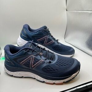New Balance Womens 840v4 Running Shoes in Blue